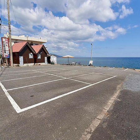 Готель Minshuku Atsuhama Sumoto Екстер'єр фото