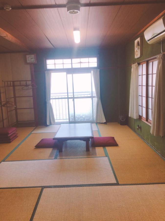 Готель Minshuku Atsuhama Sumoto Екстер'єр фото